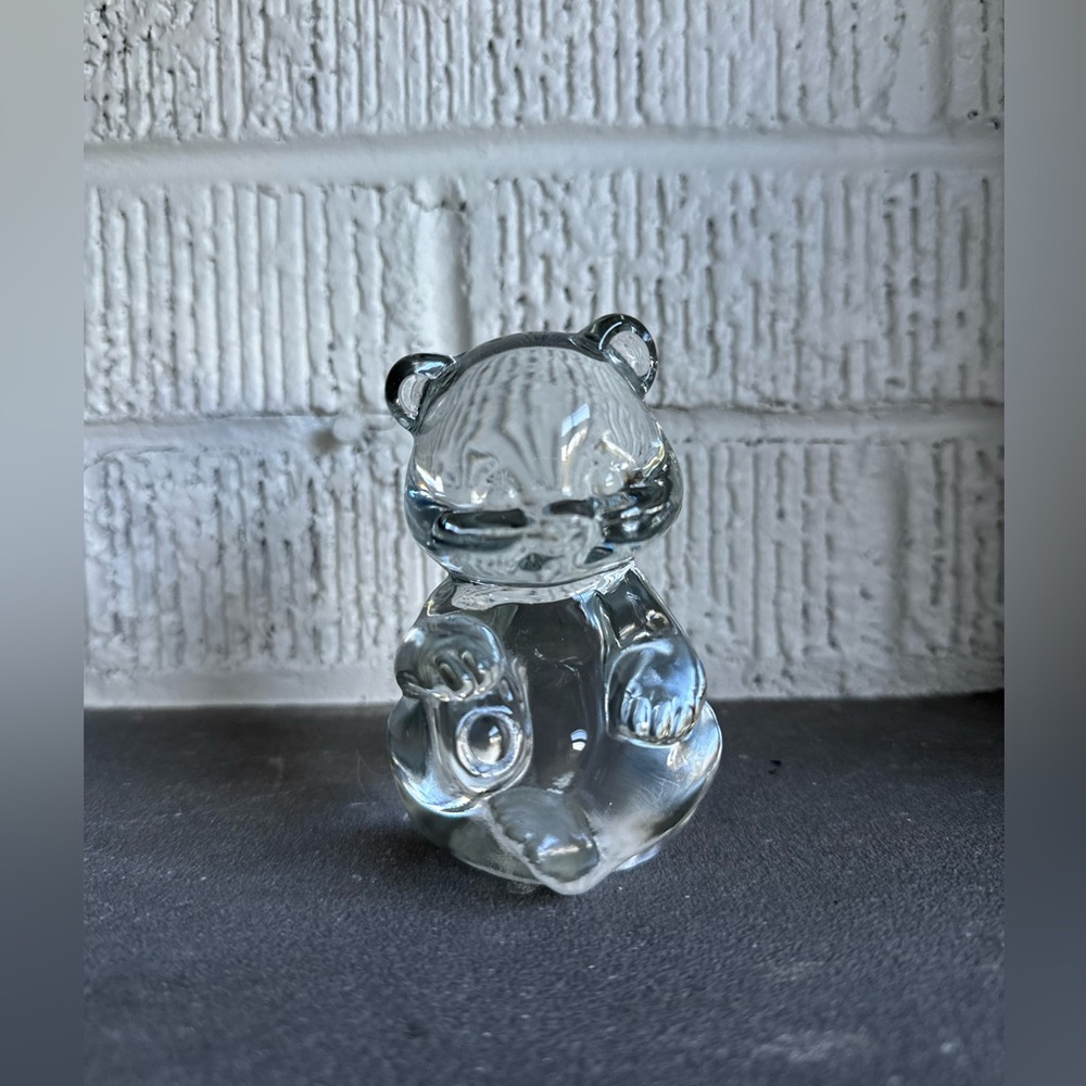 Fenton crystal bear